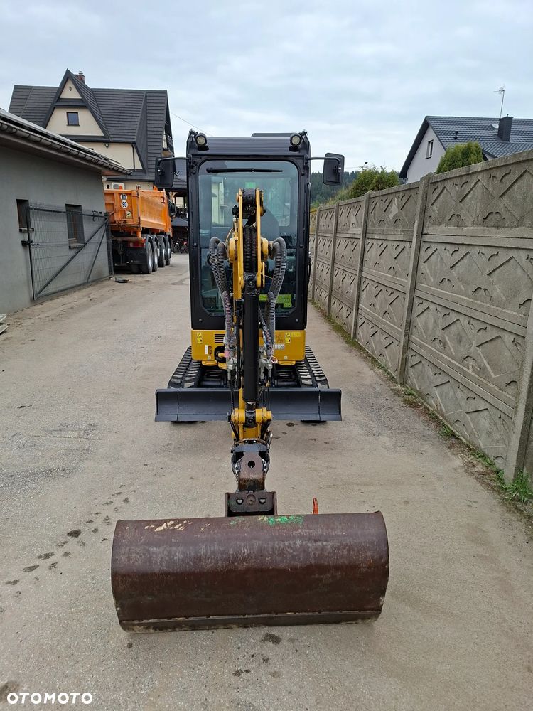 Caterpillar 301.8 05A Powertilt klimatyzacja radio - 11