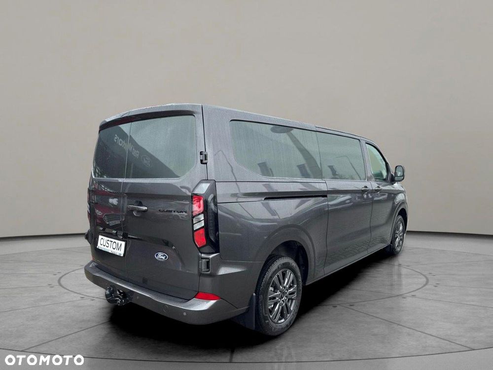Ford Custom - 5