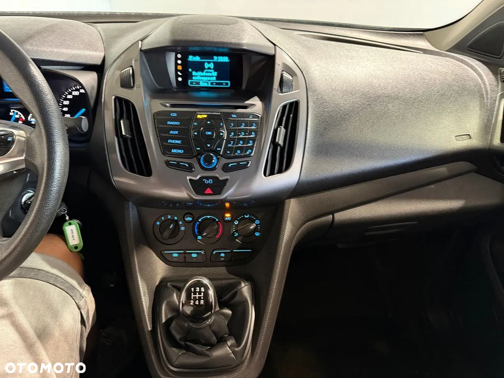 Ford Transit Connect - 8