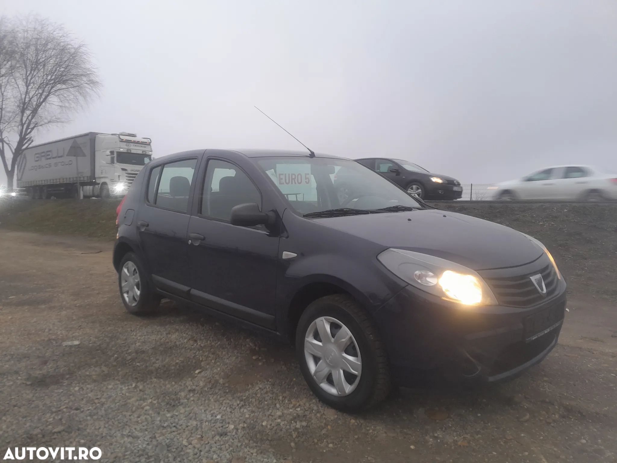 Dacia Sandero - 1