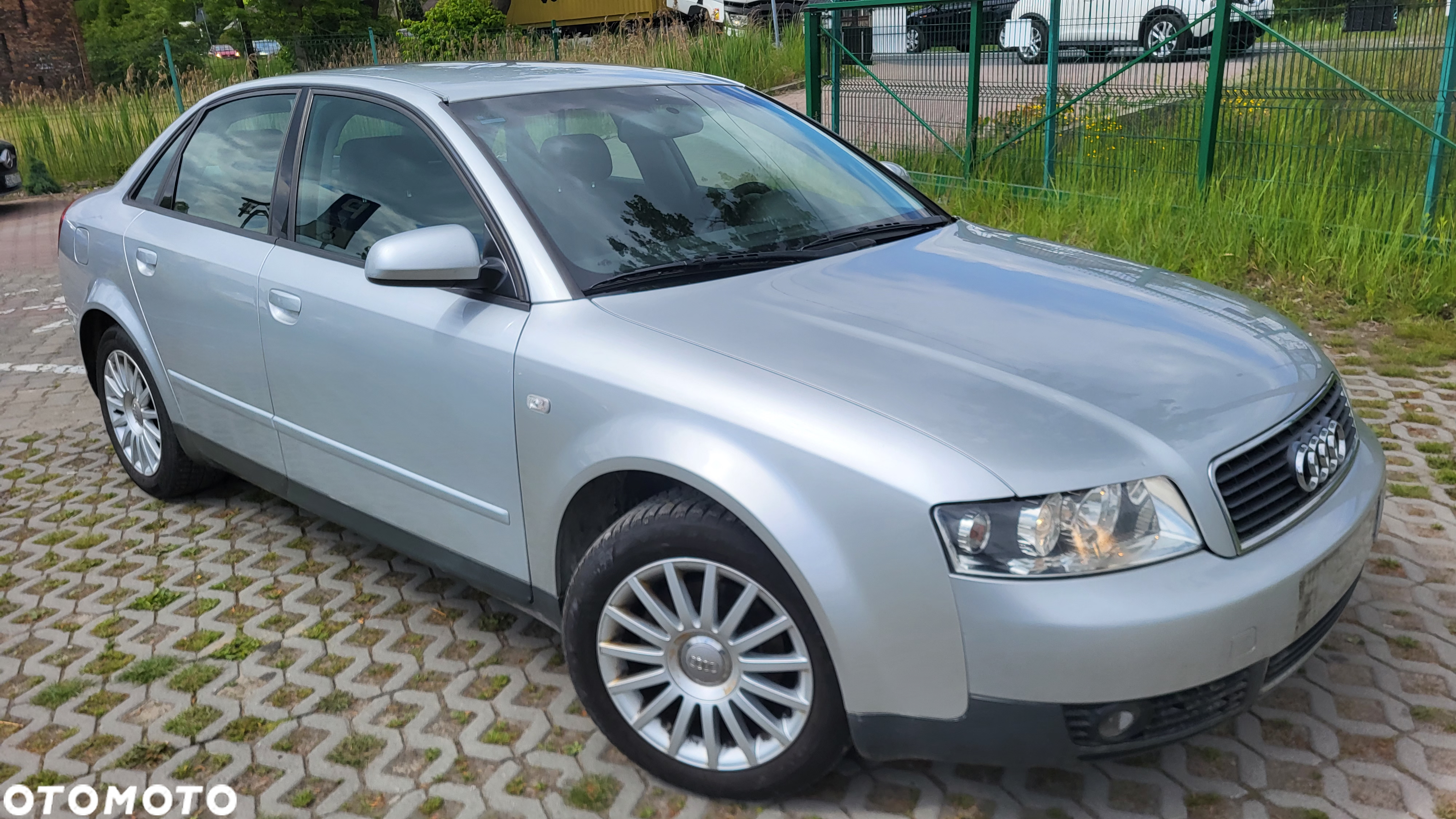 Audi A4 1.6 - 24