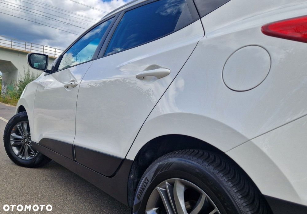 Hyundai ix35 1.6 2WD Fifa World Cup Edition - 17