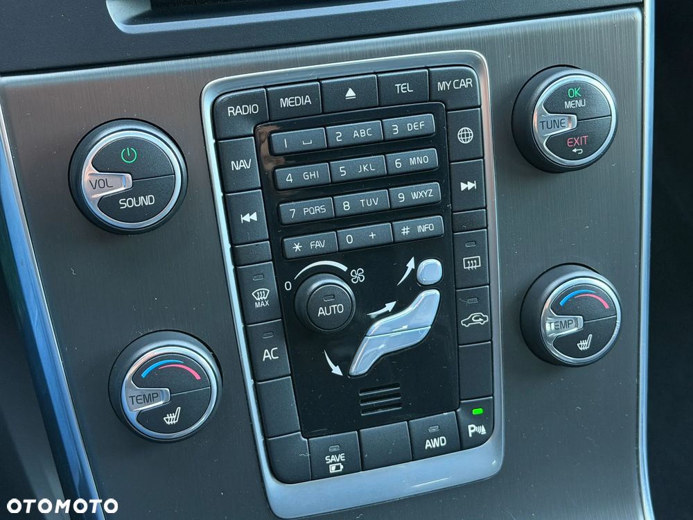 Volvo V60 D6 Plug-In-Hybrid AWD Geartronic Summum - 19