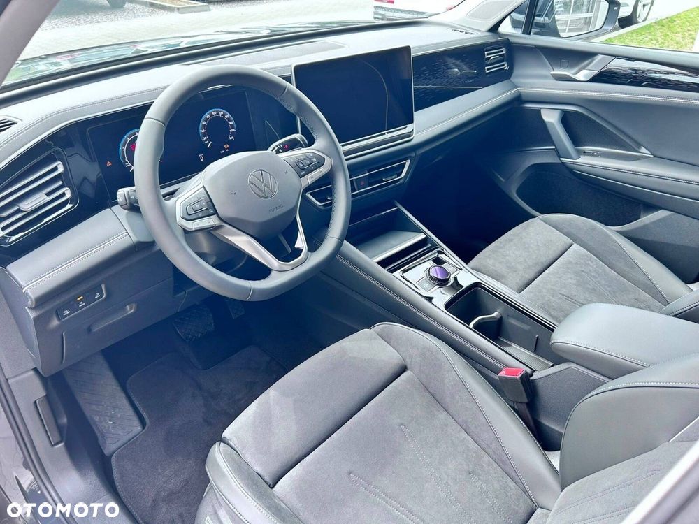Volkswagen Tiguan - 11
