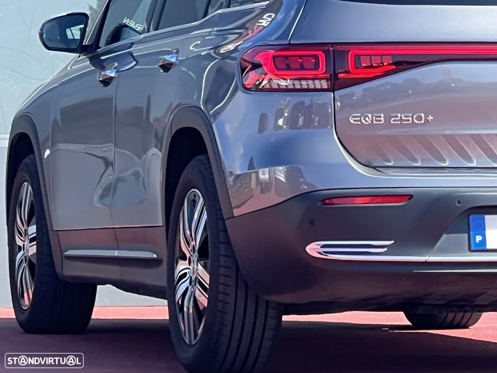 Mercedes-Benz EQB 250+ Edition - 24