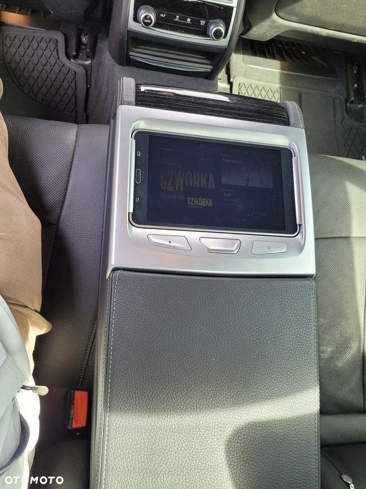BMW Seria 7 730d mHEV - 13