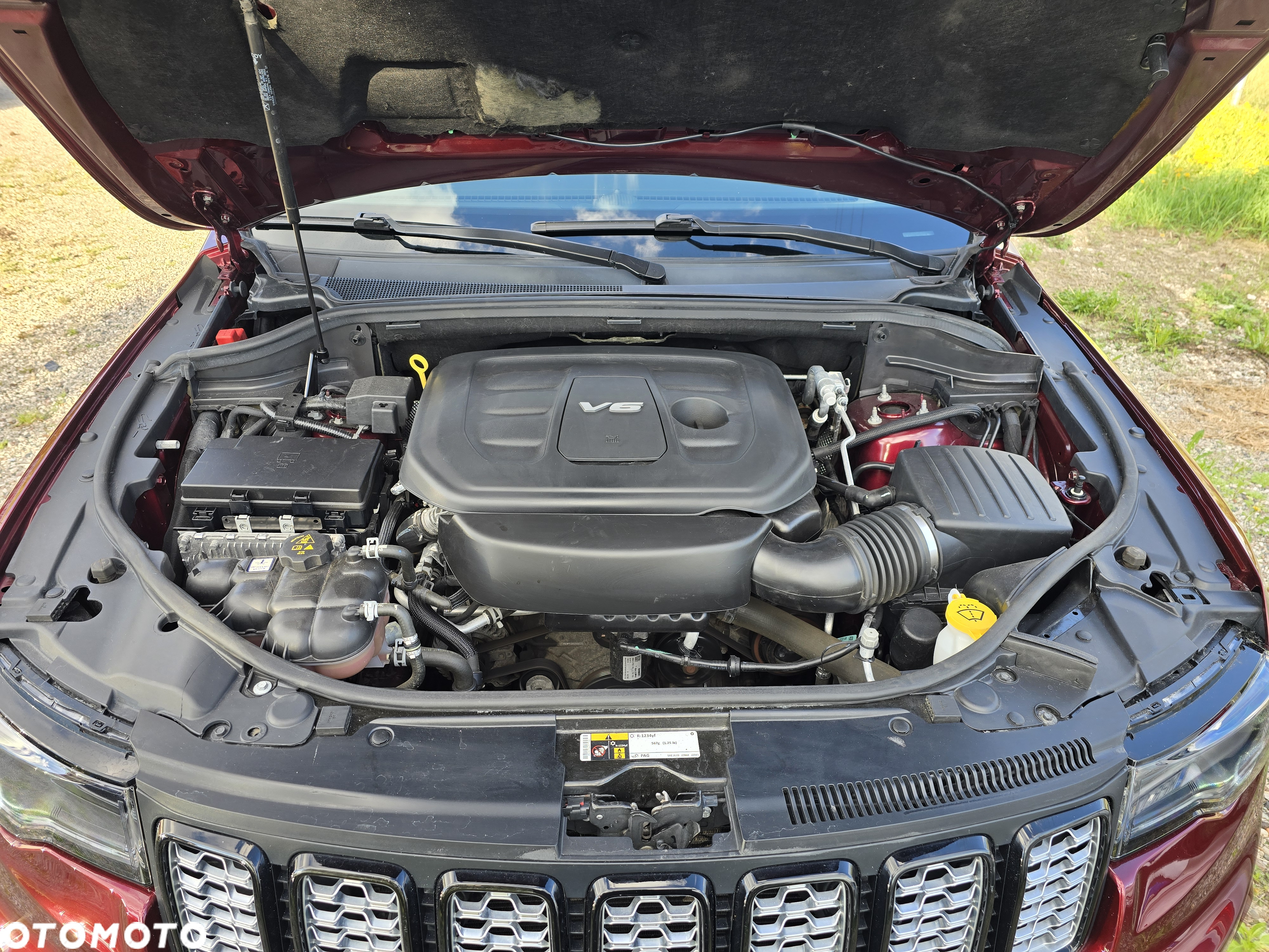 Jeep Grand Cherokee - 22