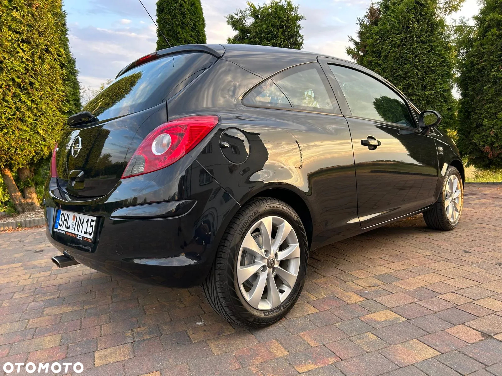 Opel Corsa 1.4 16V Active - 16