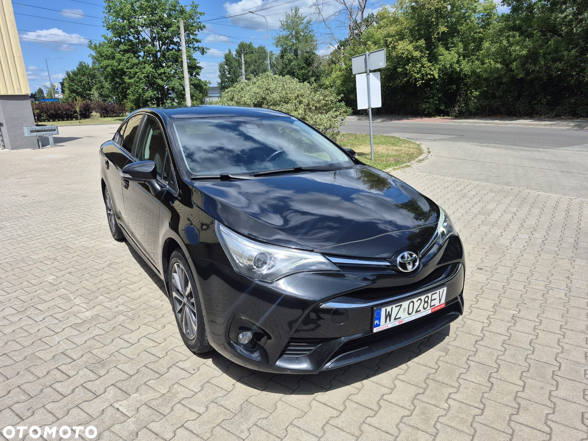 Toyota Avensis 2.0 D-4D Premium - 4
