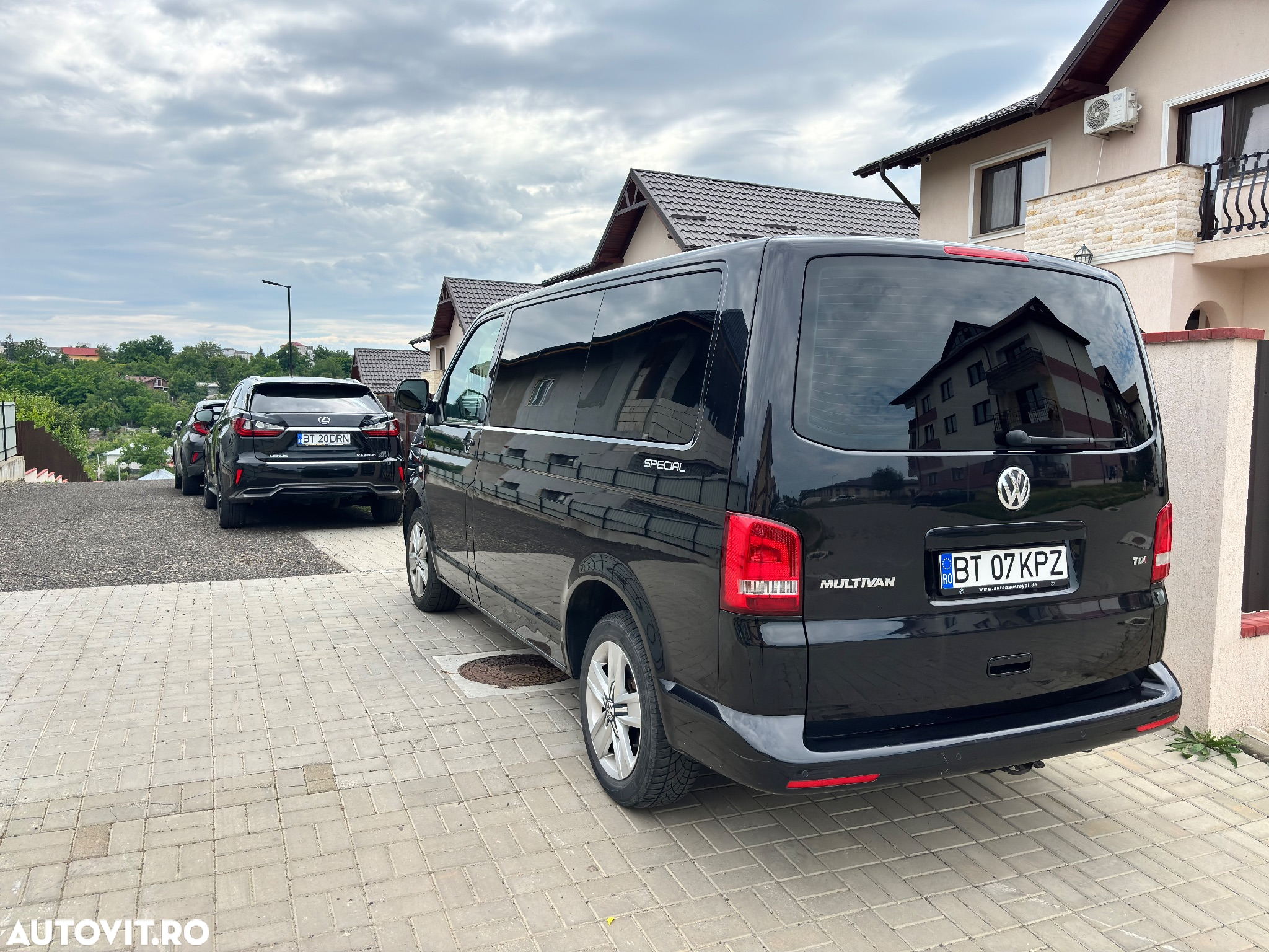 Volkswagen Multivan - 5
