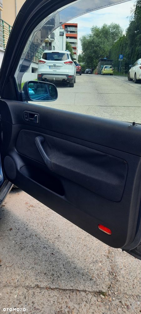 Volkswagen Golf 1.6 Comfortline - 18