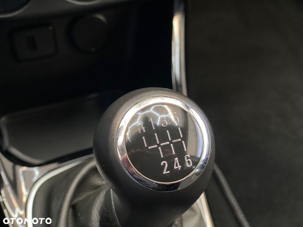 Opel Corsa 1.4 Turbo Start/Stop Active - 30