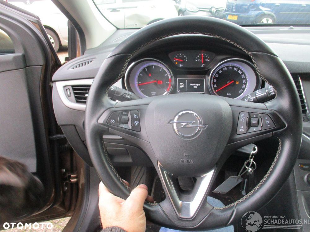 Opel Astra - 8