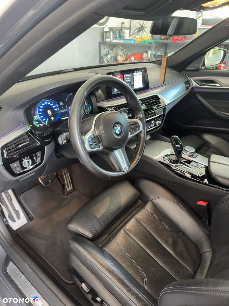 BMW Seria 5 520d M Sport - 15