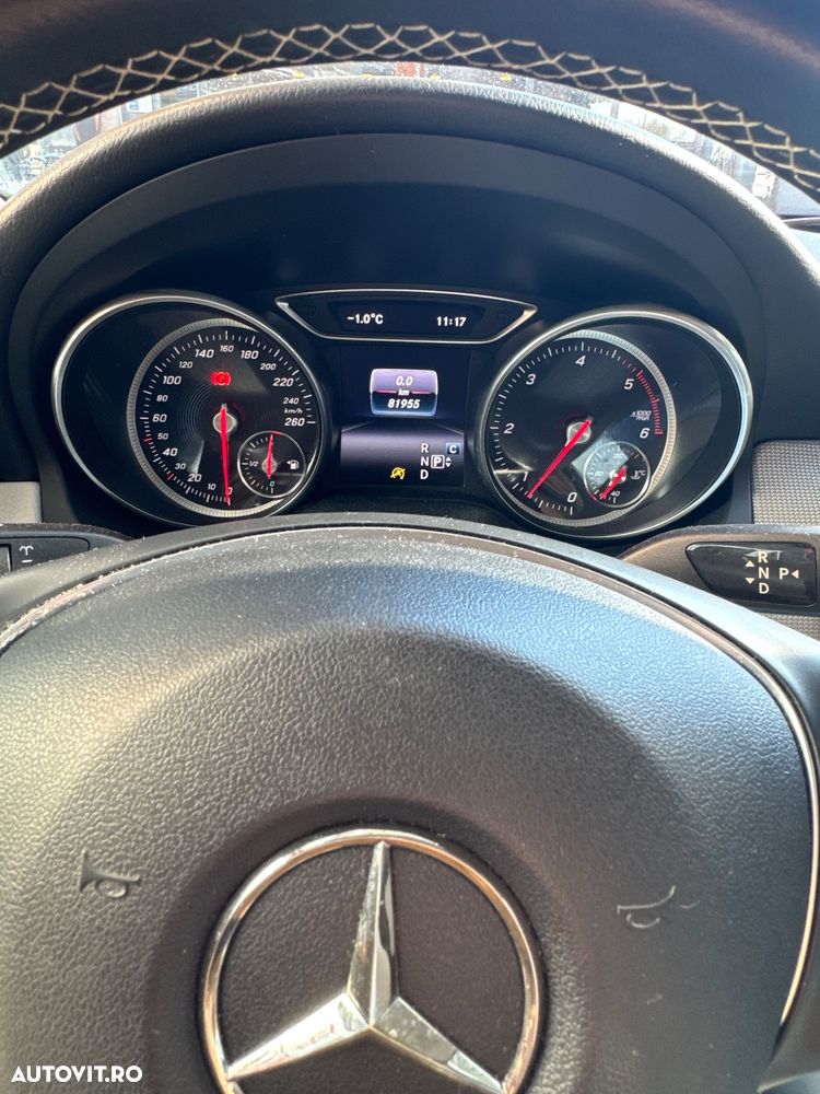 Mercedes-Benz GLA 220 d 4MATIC 7G-DCT - 8