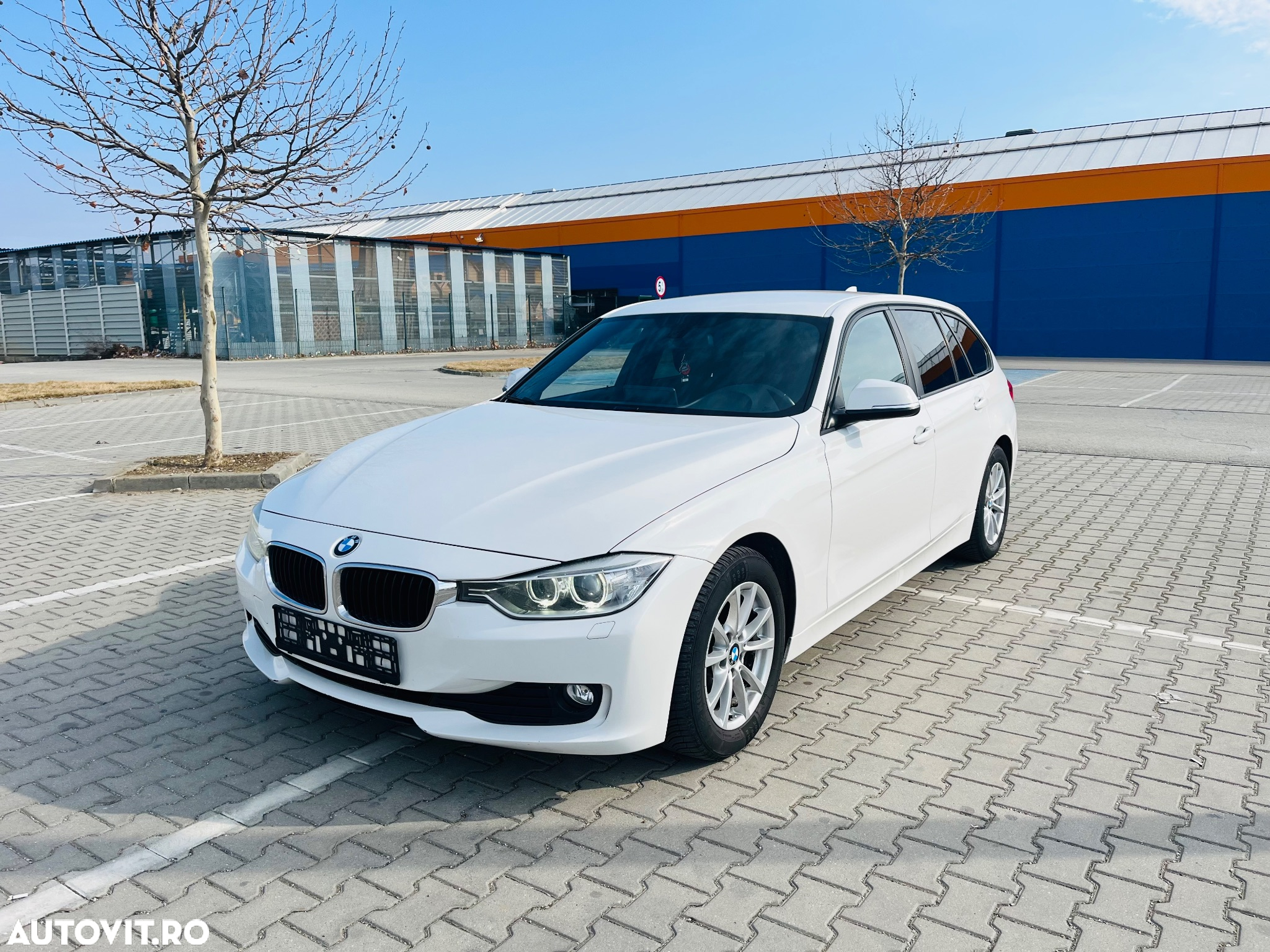 BMW Seria 3 316d Touring Aut. - 2