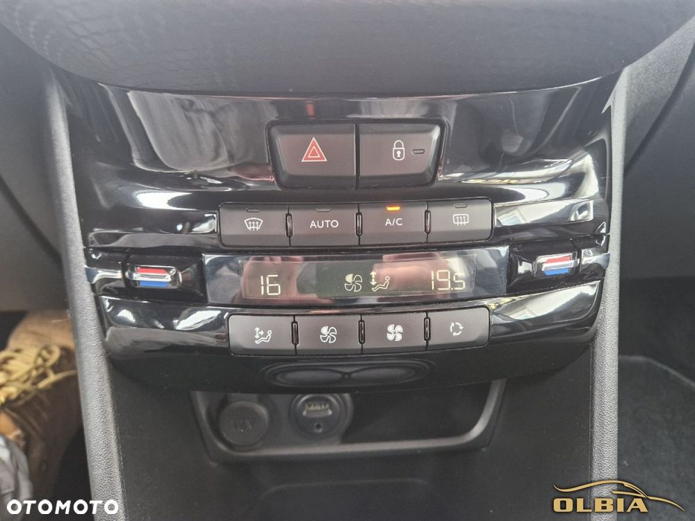 Peugeot 2008 - 17