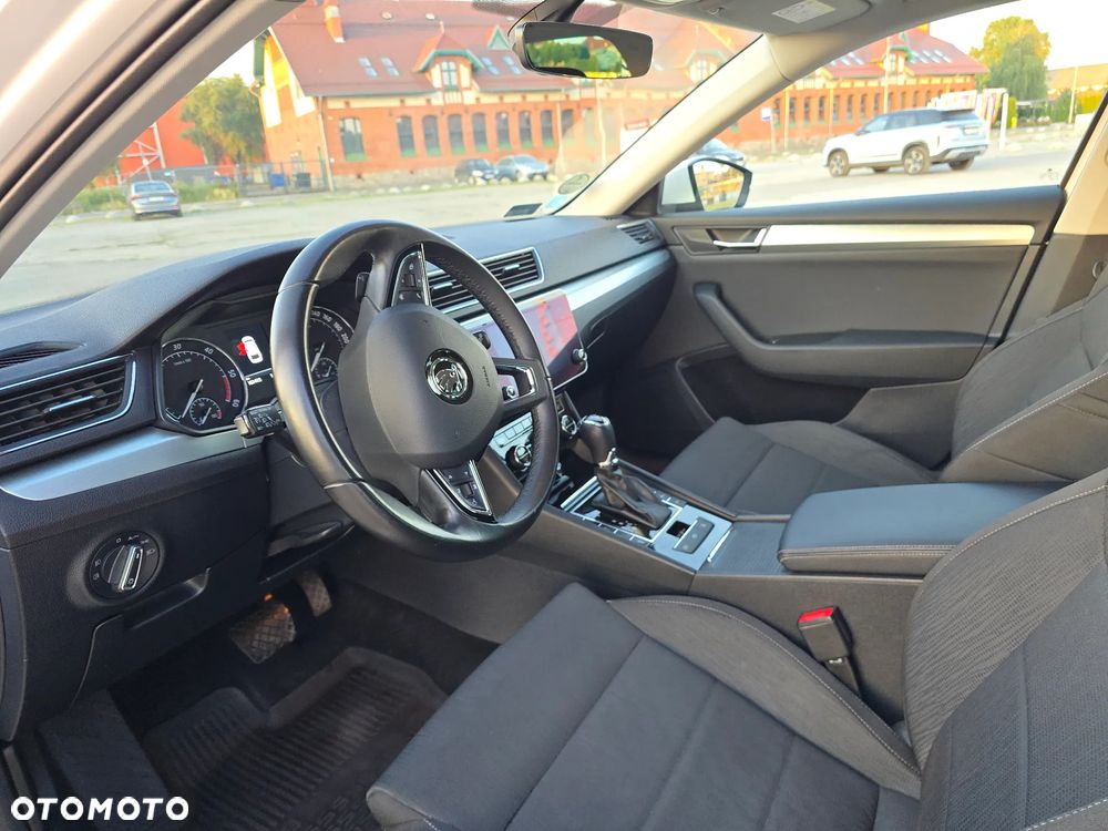 Skoda Superb 2.0 TDI Ambition DSG - 14