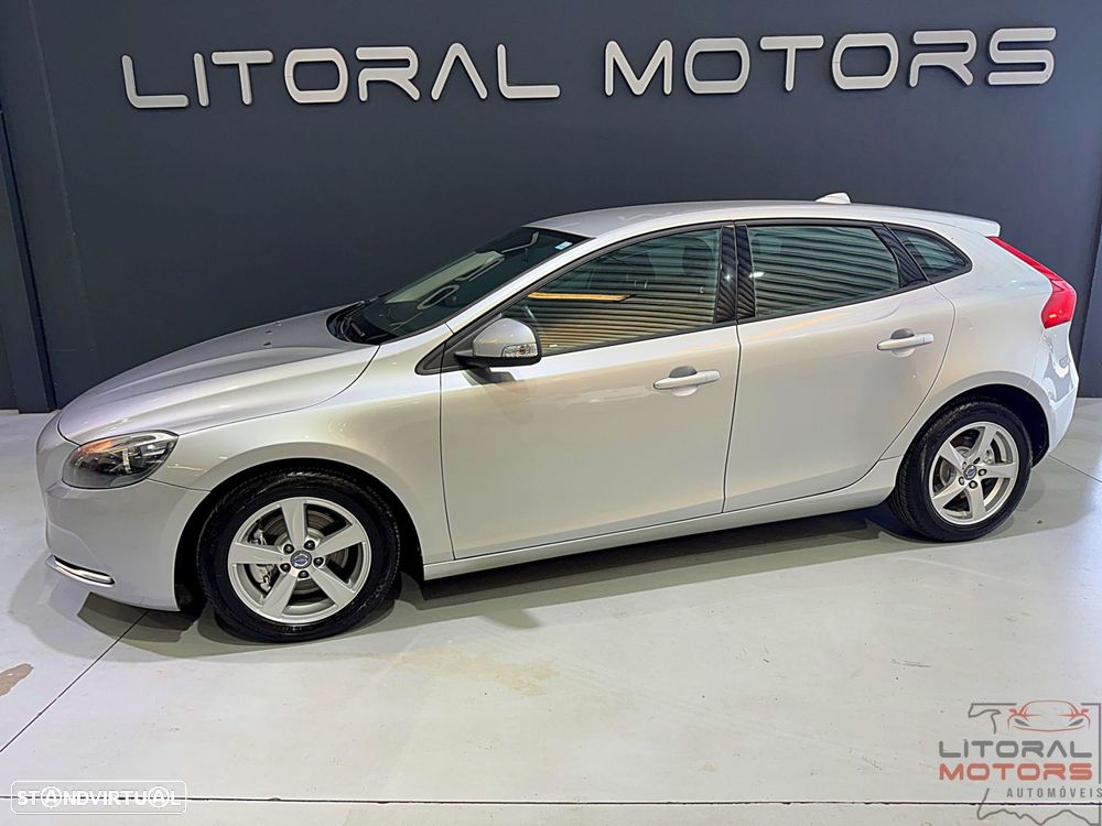 Volvo V40 1.6 D2 Momentum Powershift Eco - 6