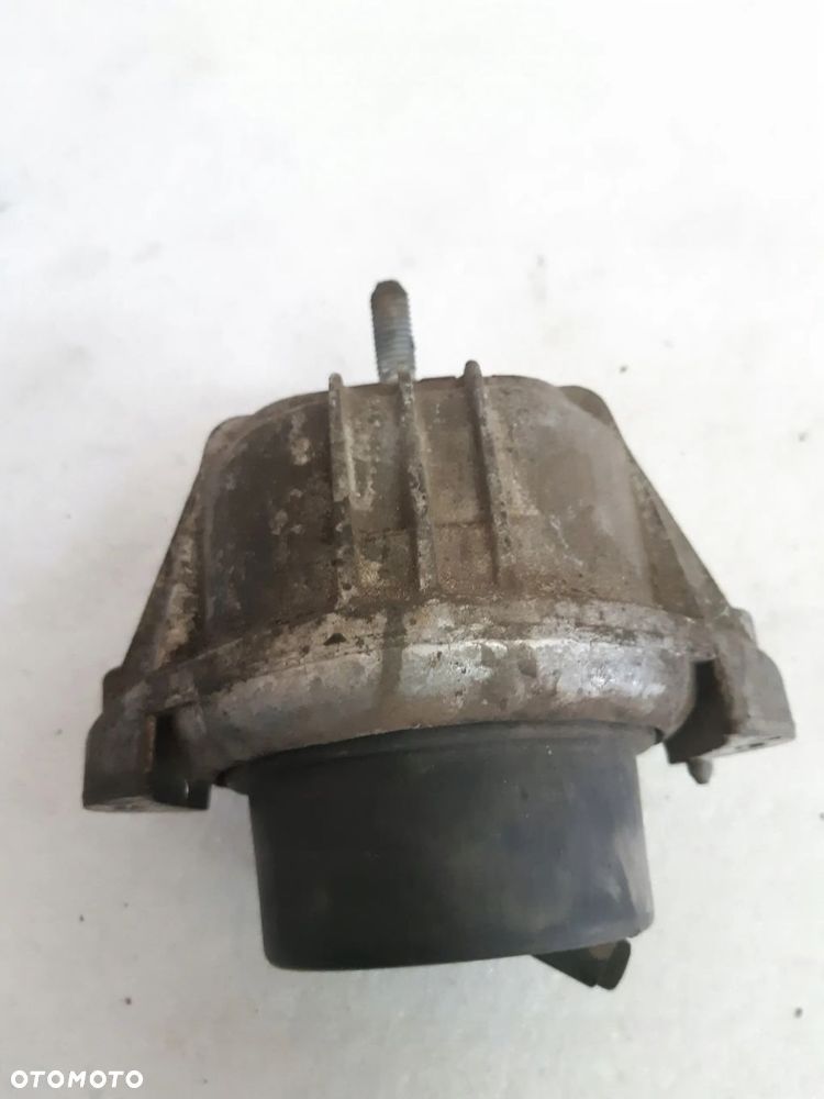 PODUSZKA SILNIKA BMW 3 E90 LIFT 2.0D 13981112 - 2