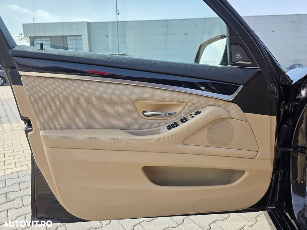 BMW Seria 5 520d xDrive AT - 16
