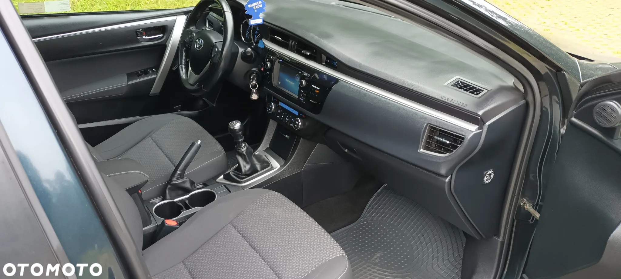 Toyota Corolla 1.6 Premium - 16