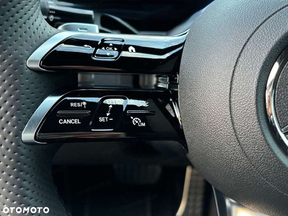 Mercedes-Benz GLC - 7