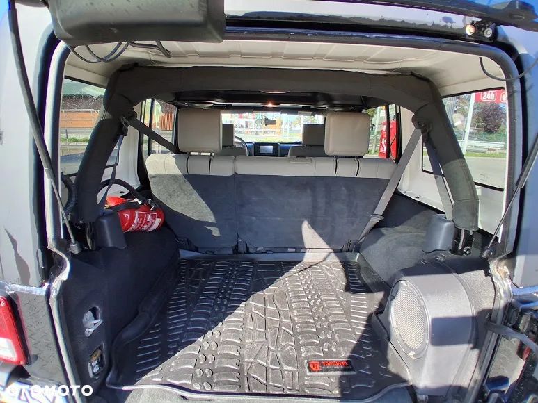 Jeep Wrangler Unlimited Hard-Top 3.8 Automatik Sahara - 20