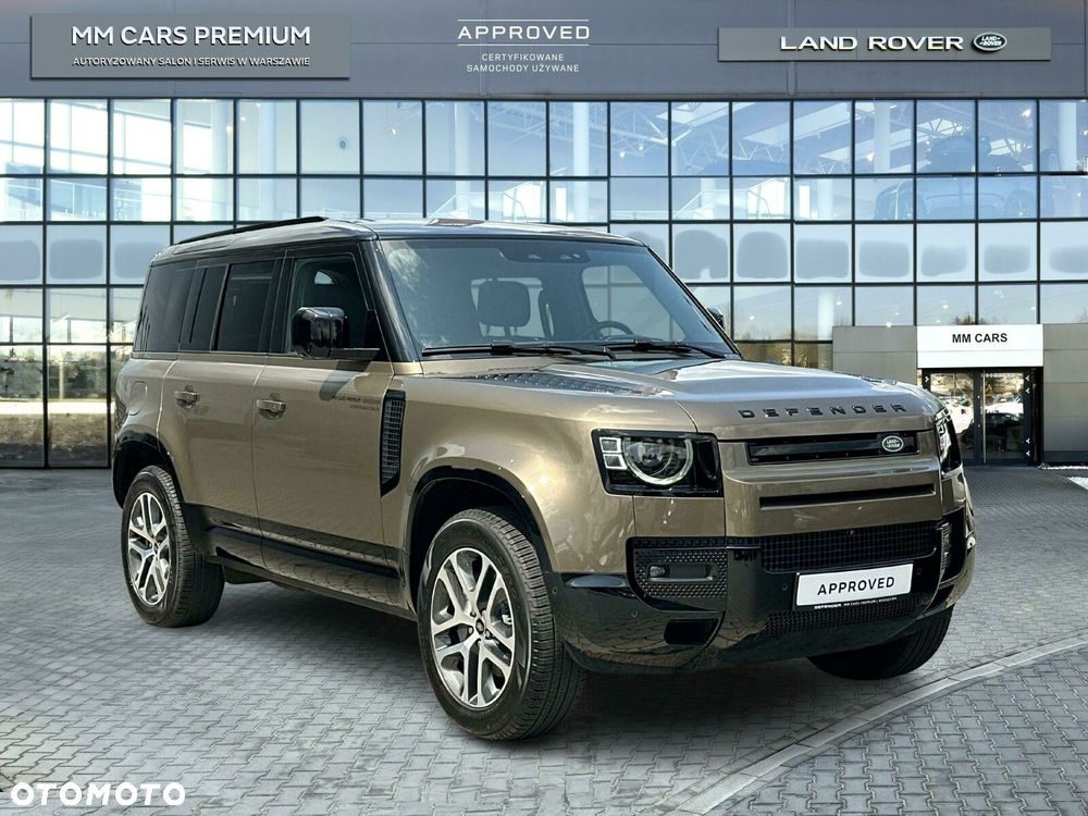 Land Rover Defender - 1