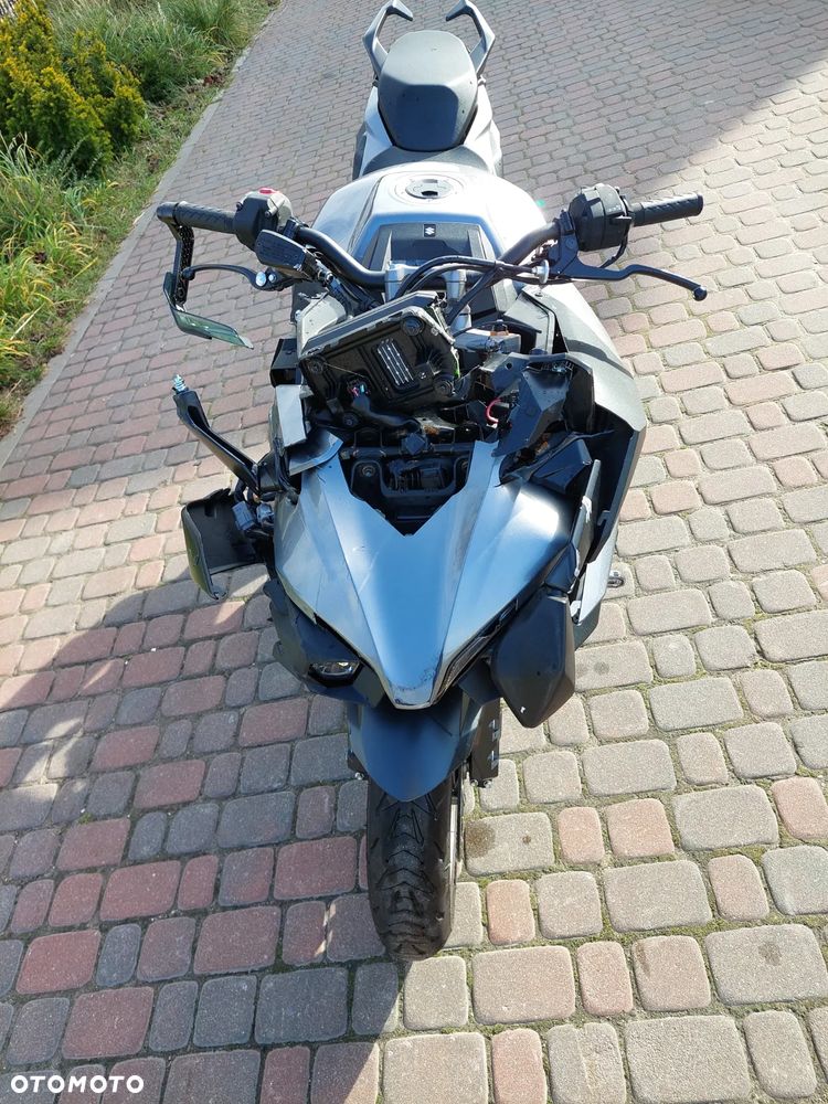 Suzuki GSX 1000 - 8