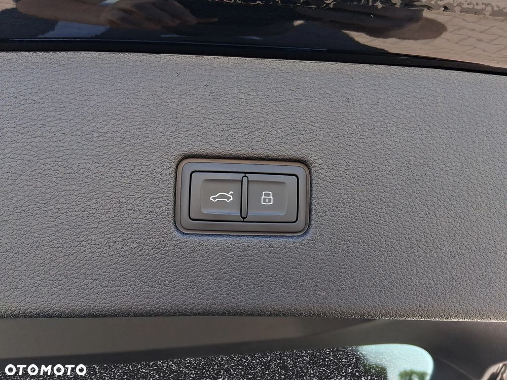 Audi Q8 55 TFSI mHEV Quattro Tiptronic - 33