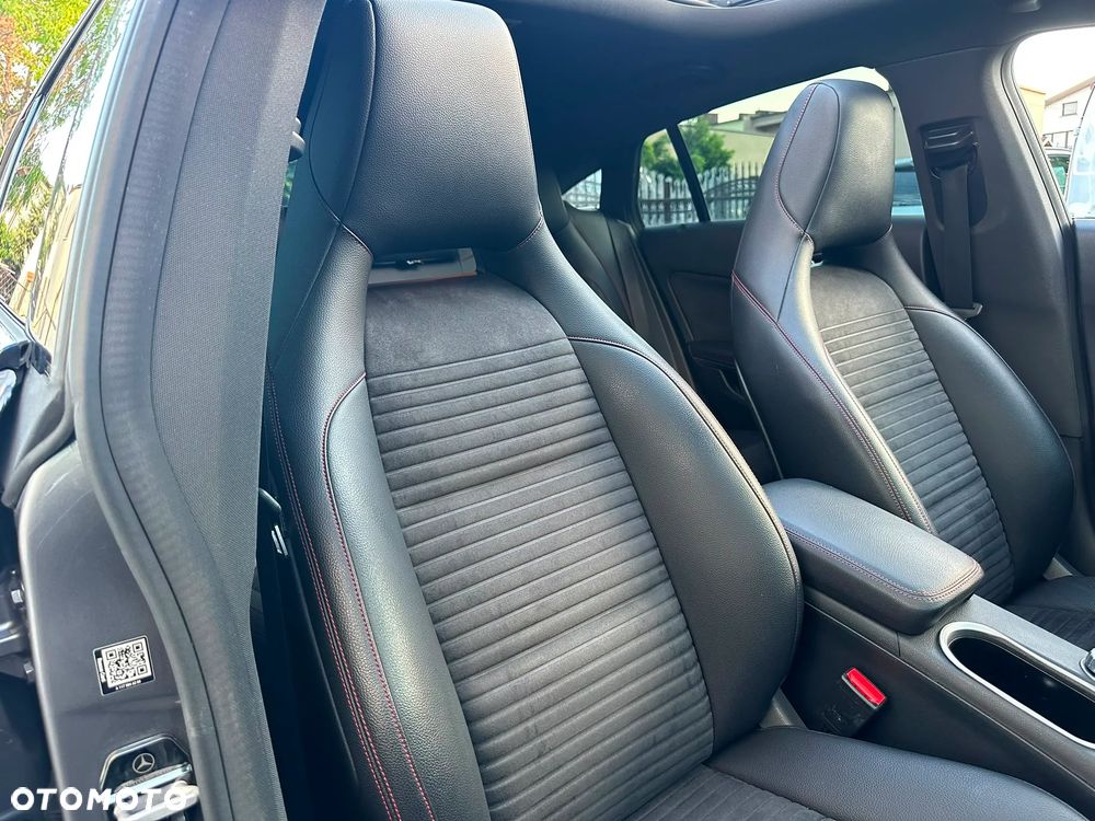 Mercedes-Benz CLA 200 d 7G-DCT AMG Line - 10