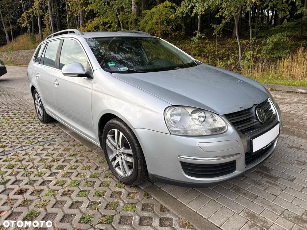 Volkswagen Golf - 1