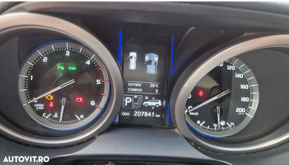 Toyota Land Cruiser 2.8l Turbo D-4D A/T AVS Luxury - 4