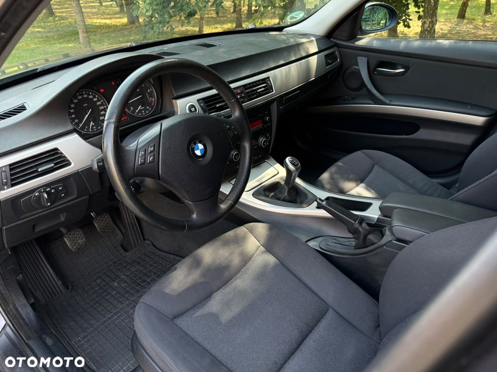 BMW Seria 3 320i - 20