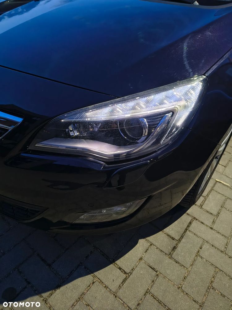 Opel Astra 1.6 Cosmo - 9