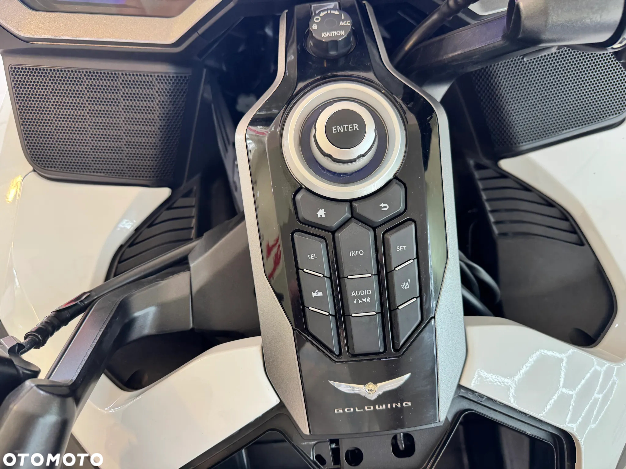 Honda GL - 27