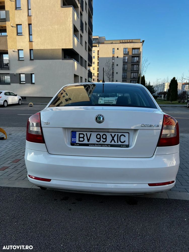 Skoda Octavia 1.6 TDI ELEGANCE - 2