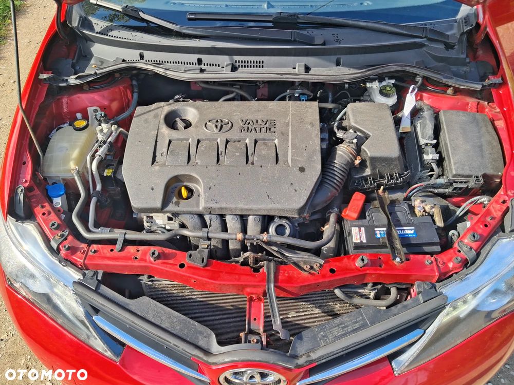 Toyota Auris 1.6 Premium Comfort - 30