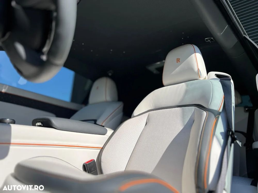 Rolls-Royce Spectre - 28