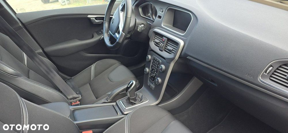 Volvo V40 - 11