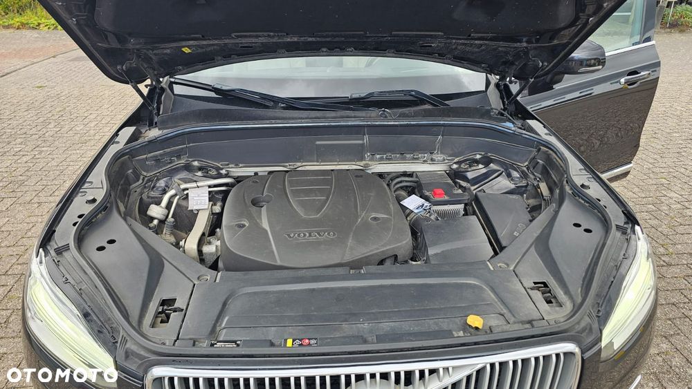 Volvo XC 90 - 13