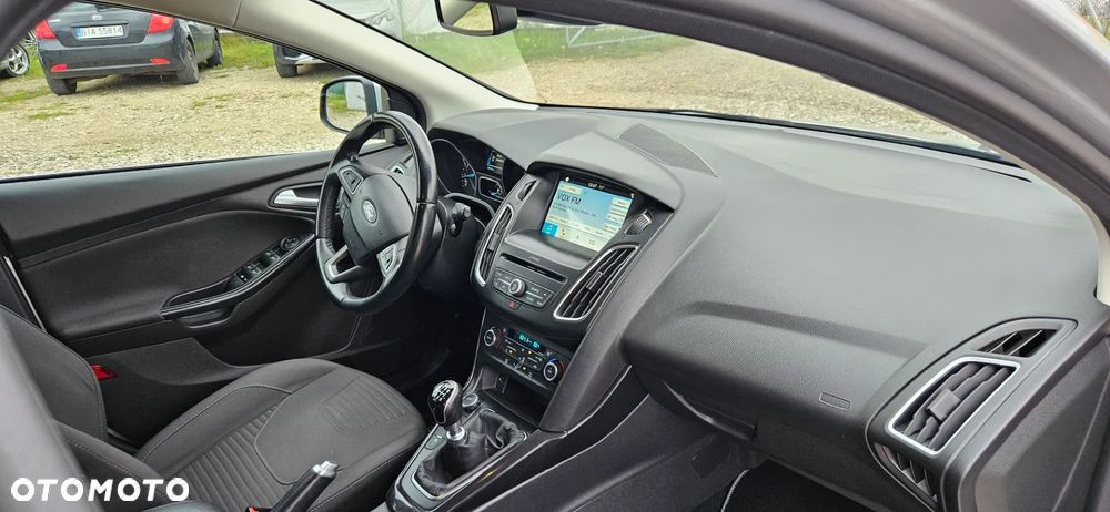 Ford Focus - 27