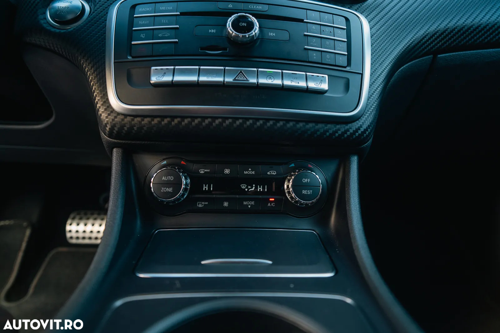 Mercedes-Benz A 200 d 7G-DCT AMG Line - 24