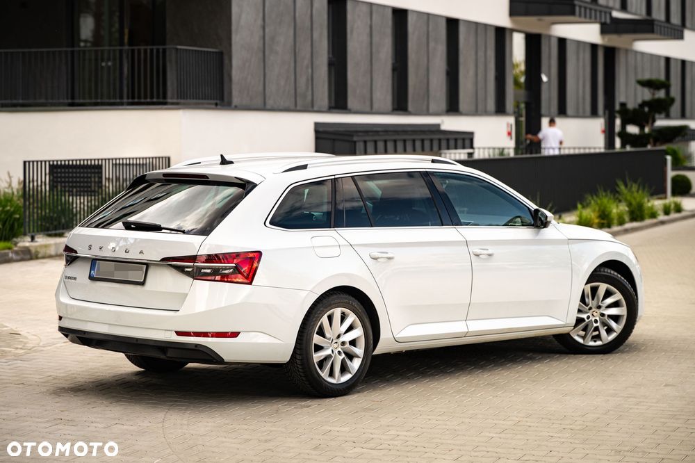 Skoda Superb 2.0 TDI SCR Style DSG - 6