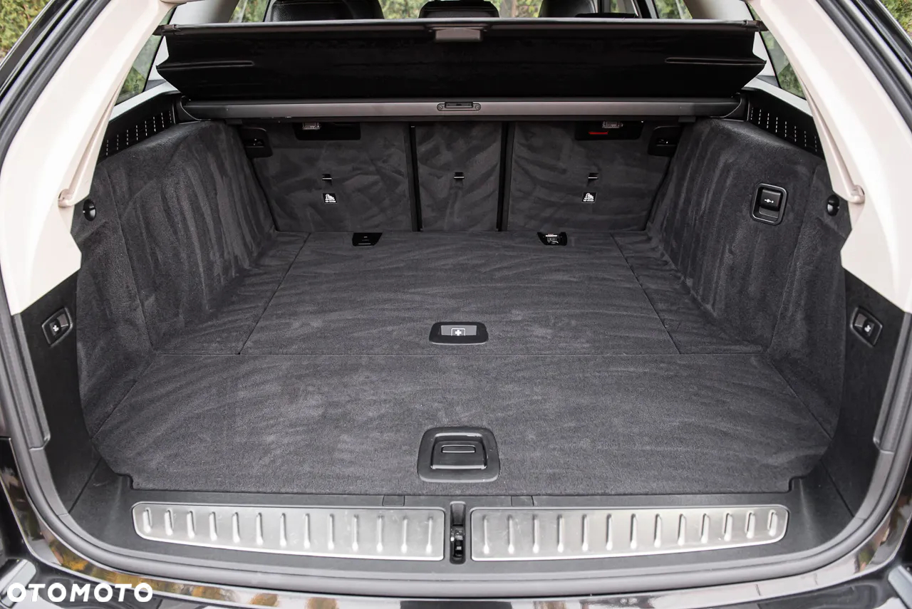 BMW Seria 5 520d Luxury Line - 33