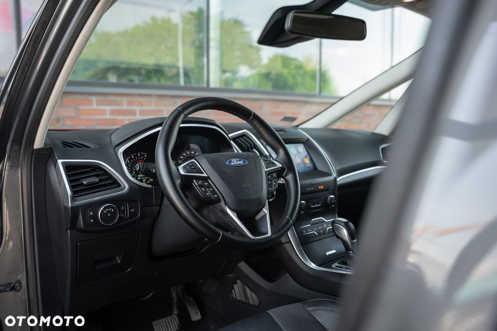 Ford S-Max 2.0 TDCi Titanium PowerShift - 24