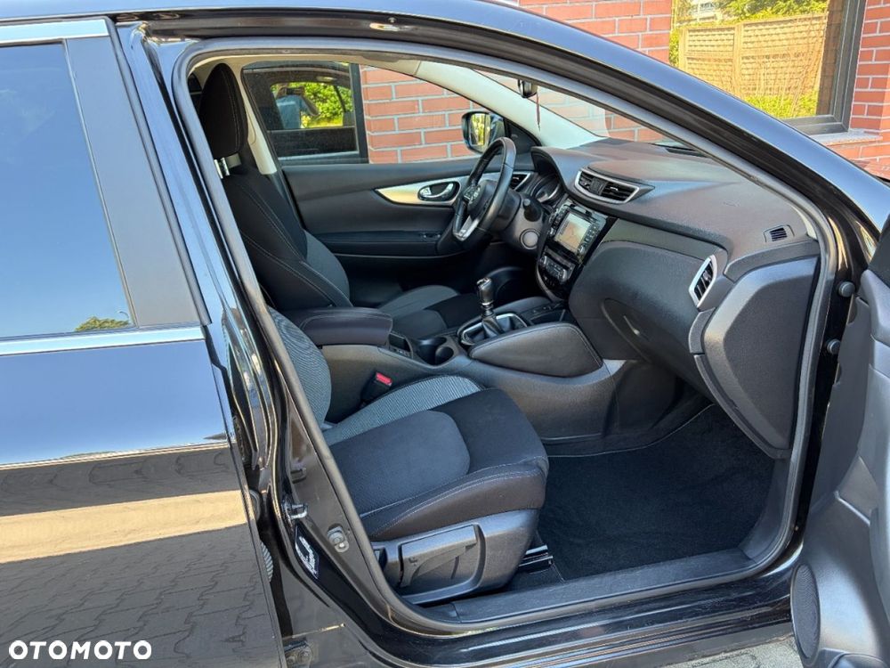 Nissan Qashqai 1.2 DIG-T N-Connecta - 23