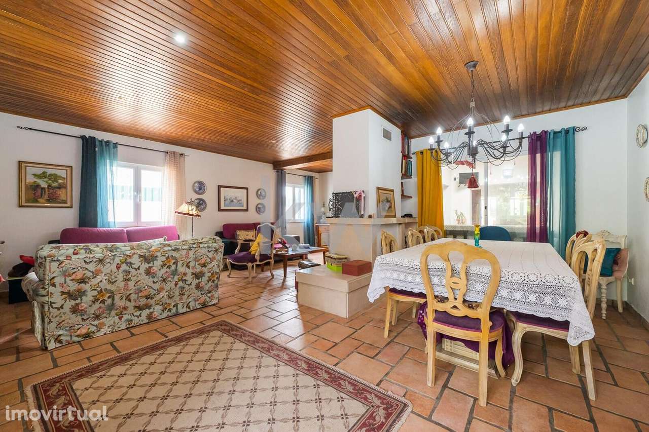 Moradia T4, na Urbanização no Vale da Rosa com  terreno de 726 m2 - Grande imagem: 3/48