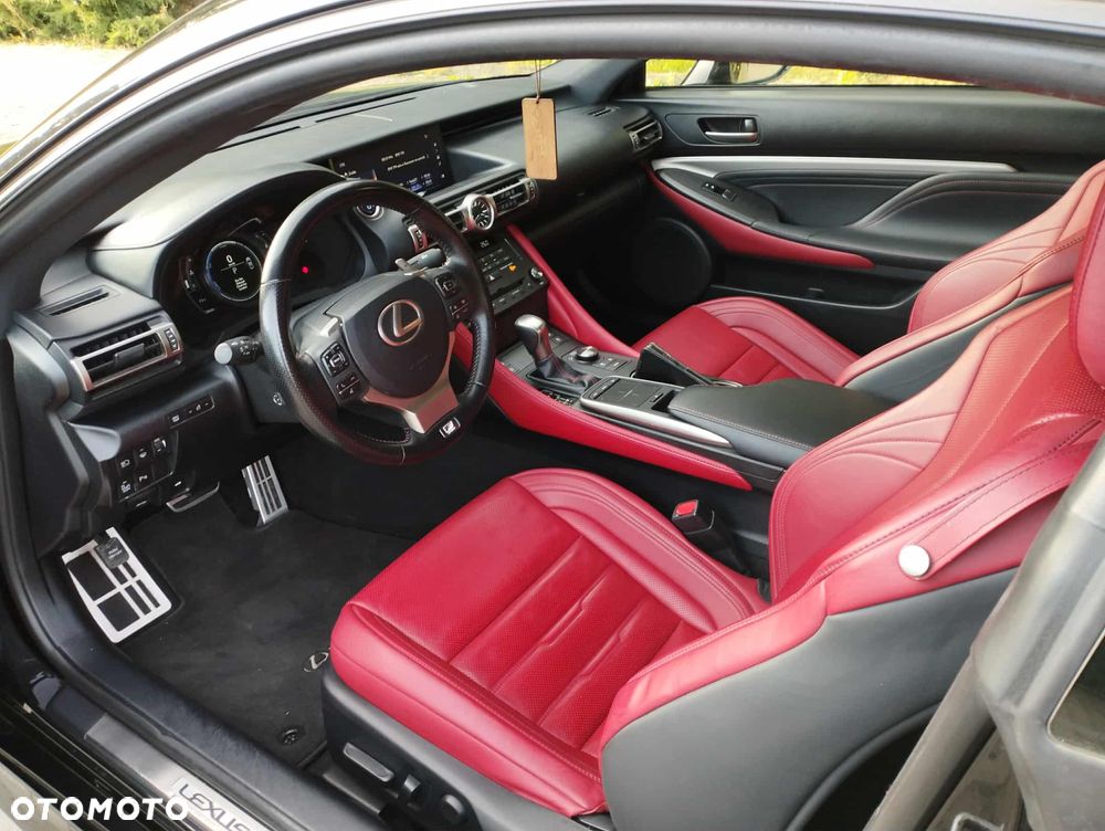 Lexus RC 300h F Sport - 24